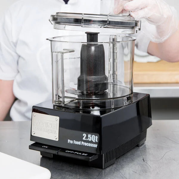 Waring WFP11SW 2.5 Qt. Clear Batch Bowl Food Processor - 3/4 hp